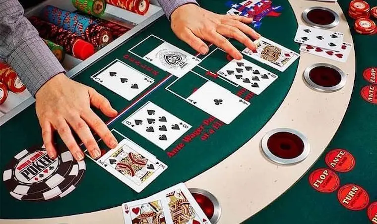 How to play poker